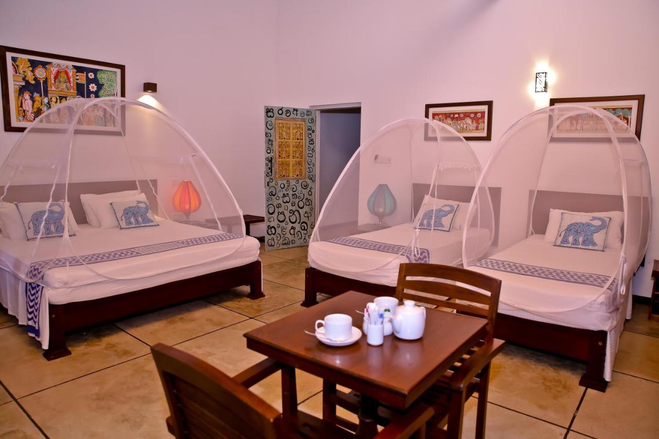 Blue Elephant Boutique Hotel 니곰보 외부 사진
