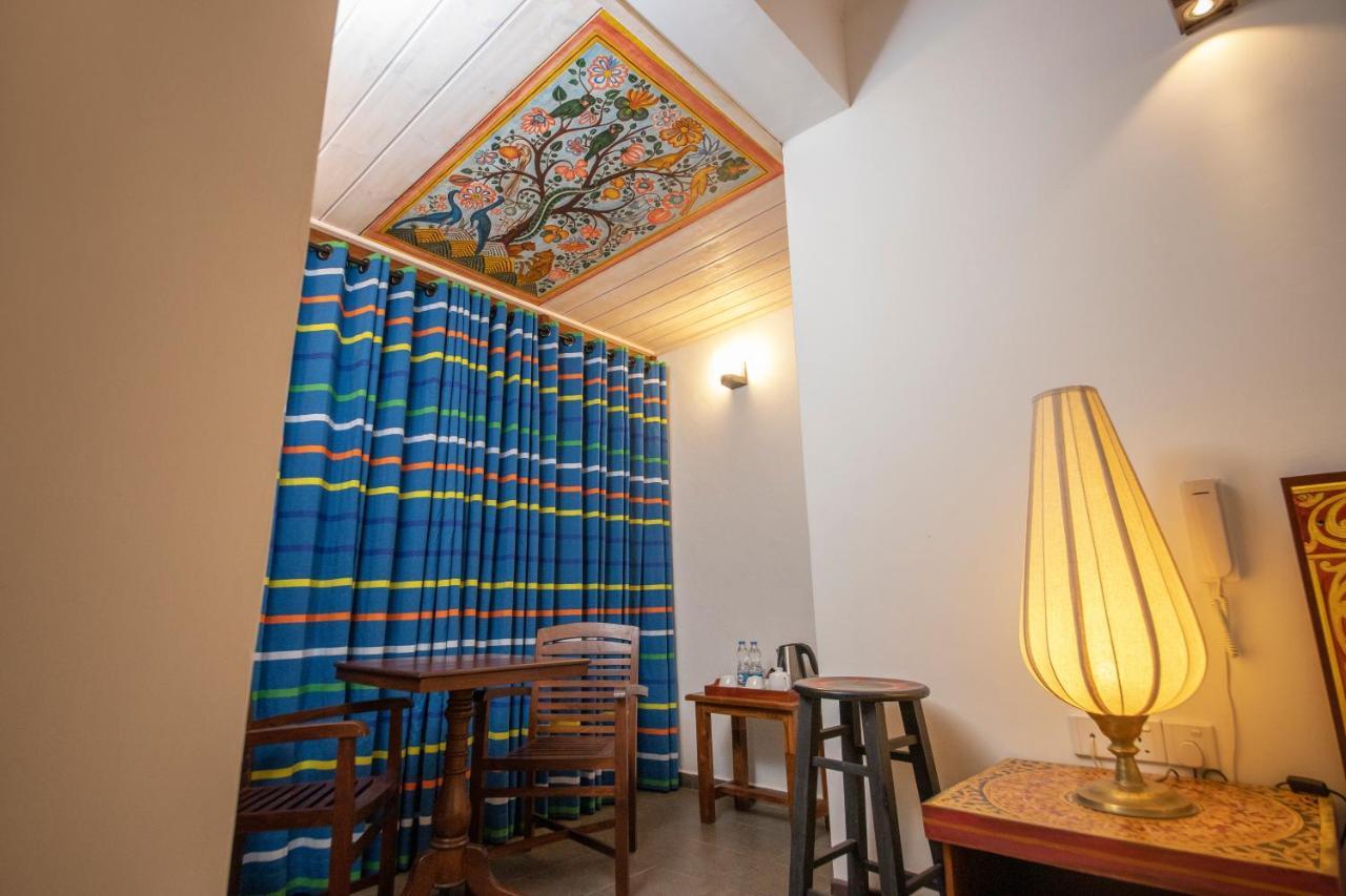 Blue Elephant Boutique Hotel 니곰보 외부 사진