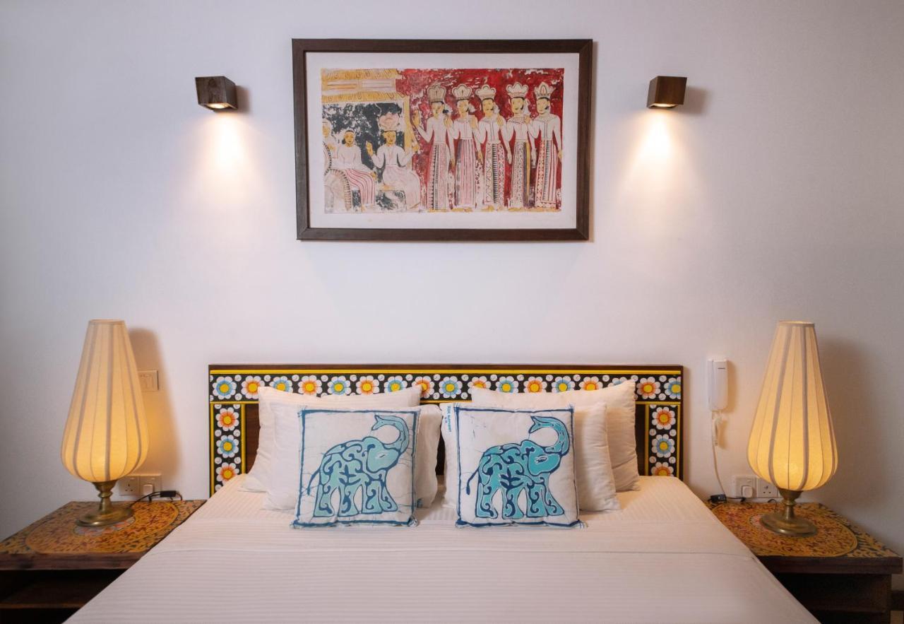 Blue Elephant Boutique Hotel 니곰보 외부 사진