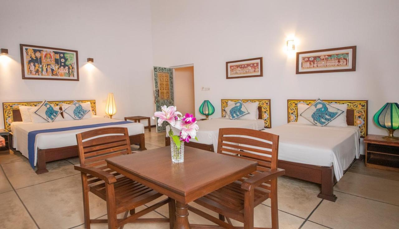 Blue Elephant Boutique Hotel 니곰보 외부 사진